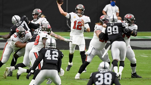 Tom Brady on erittäin iloinen voidessaan työskennellä jälleen Antonio Brownin kanssa